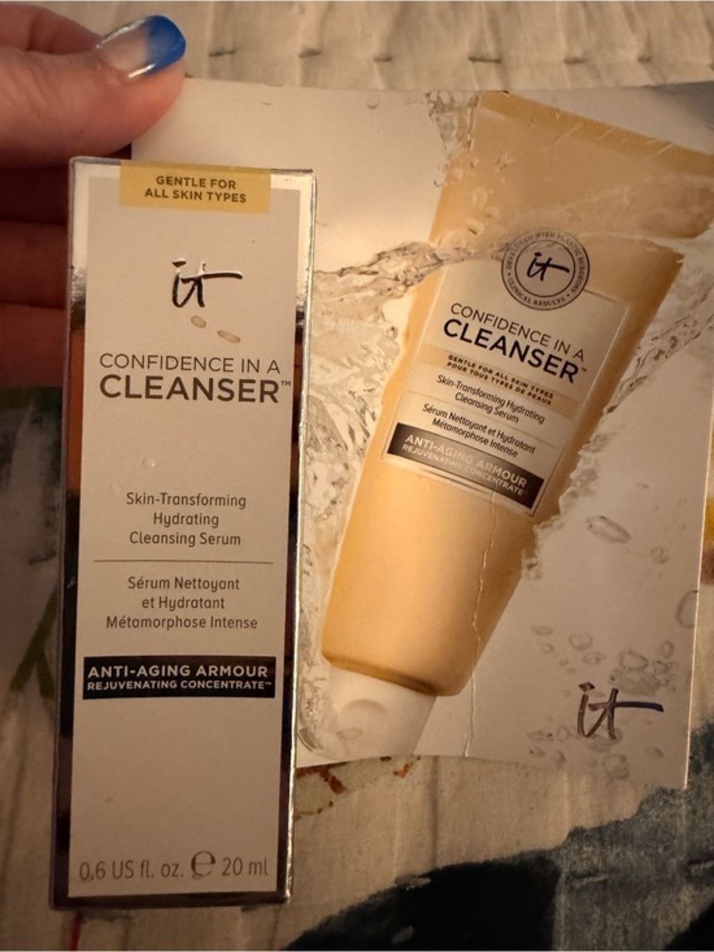 IT COSMETICS Confidence in Cleanser Skin-Transforming Hydrating Cleansing Serum